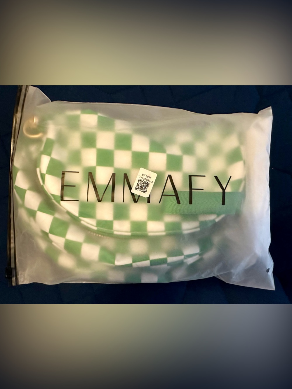 Green Checkered Crossbody Bag with Wide Adjustable Strap - Picture 4 of 4
